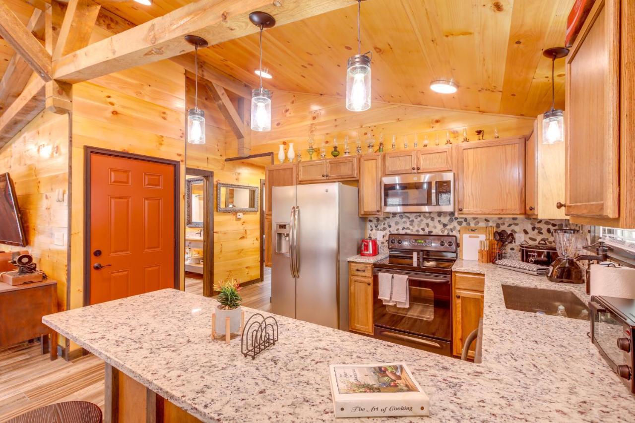 Pet-Friendly Chattanooga Cabin With Hot Tub And Kayaks מראה חיצוני תמונה
